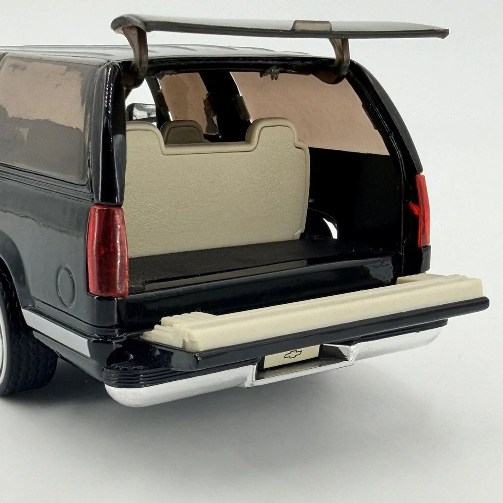 ULTRA RARE Sunnyside 1:24 Scale Black 1993 Chevy Suburban Lowrider 4/6 Drop Kit